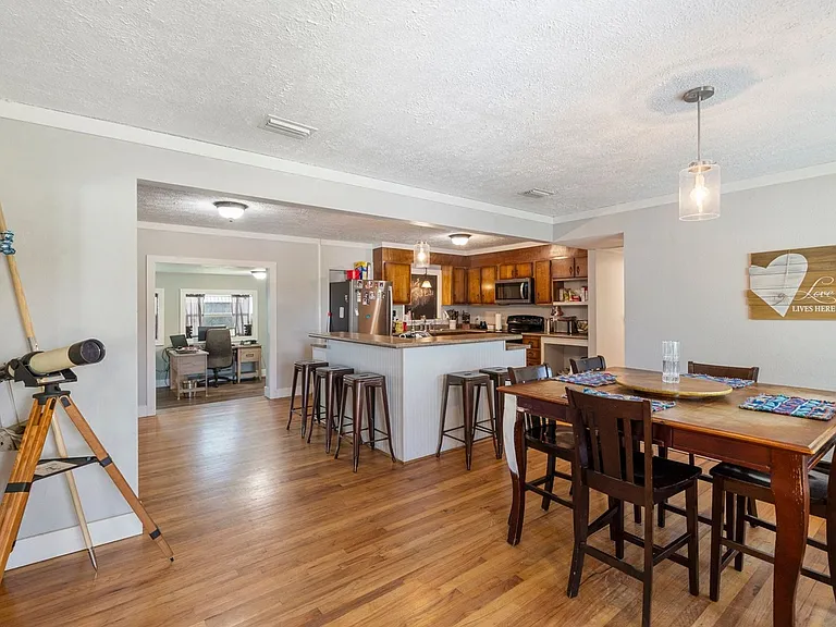 907 Garrison Ave — Photo 20