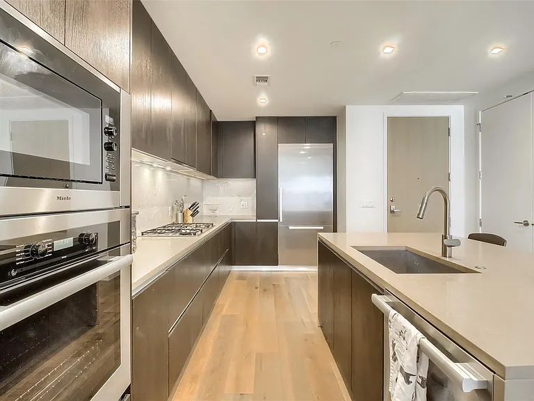 501 West Ave #1002 — Photo 14