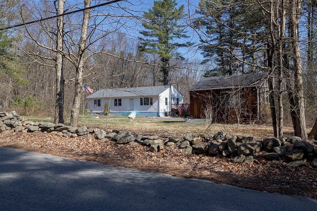 34 E Killingly Rd, Foster, RI 02825 MLS 73109476 Zillow