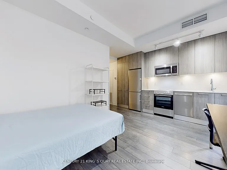28 Wellesley St E #1501 — Photo 12