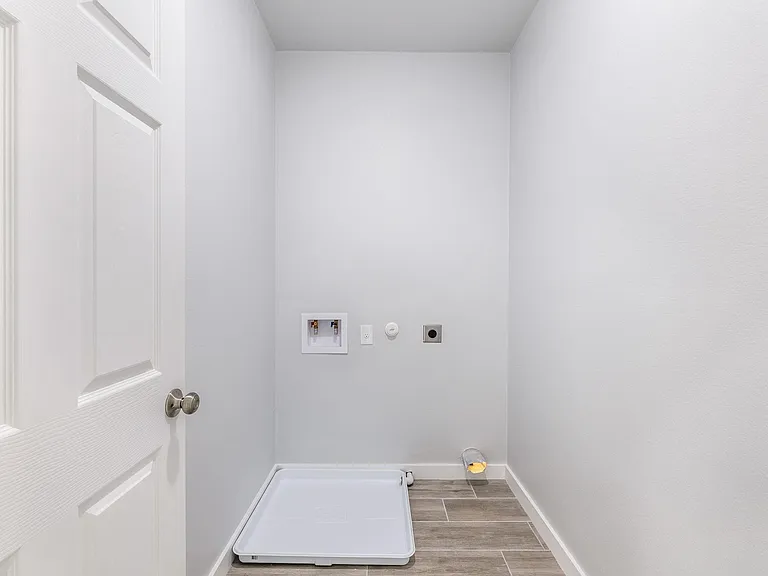 600 Kimbro B St — Photo 27