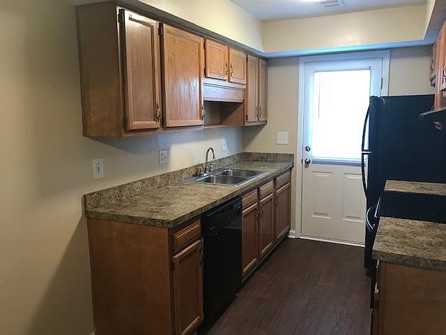 1st image of 206 Pinnacle Ct