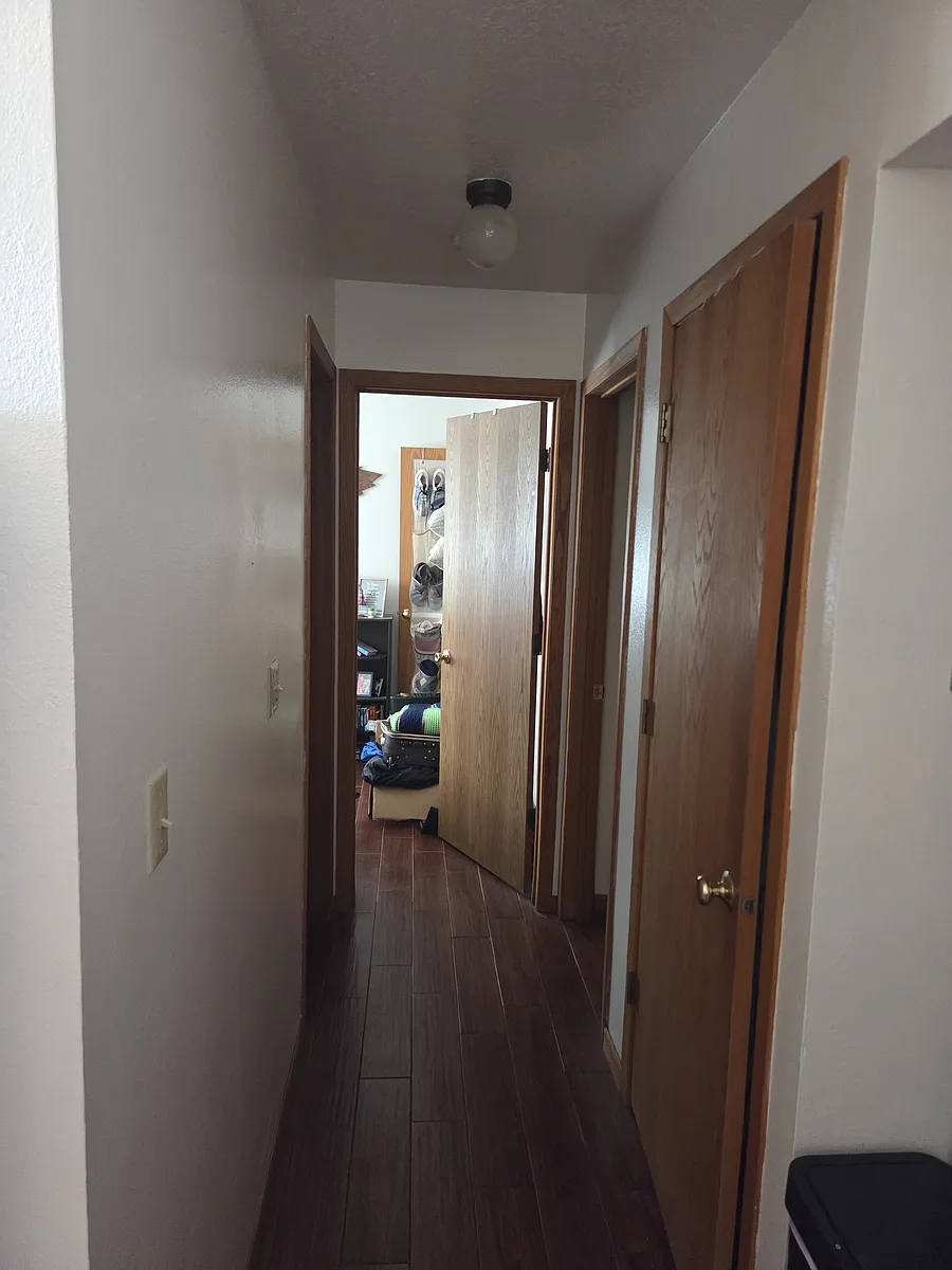 Building Photo - 4725 Toronto St #4
