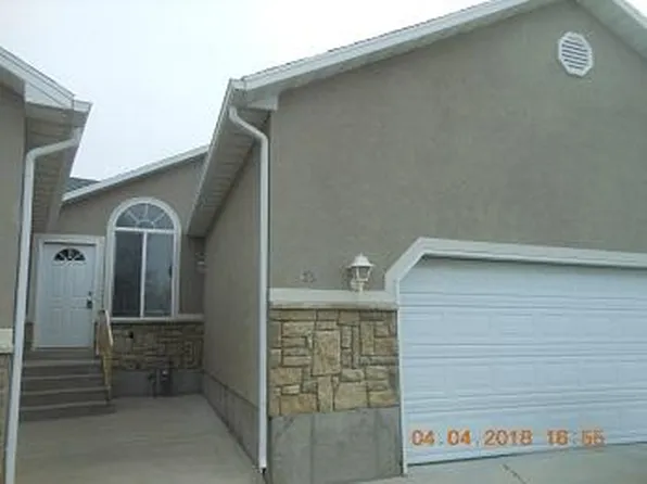 375 W Utah Dr, Grantsville, UT 84029