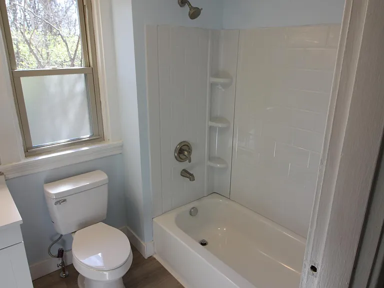2119 Feldman Ave — Photo 6