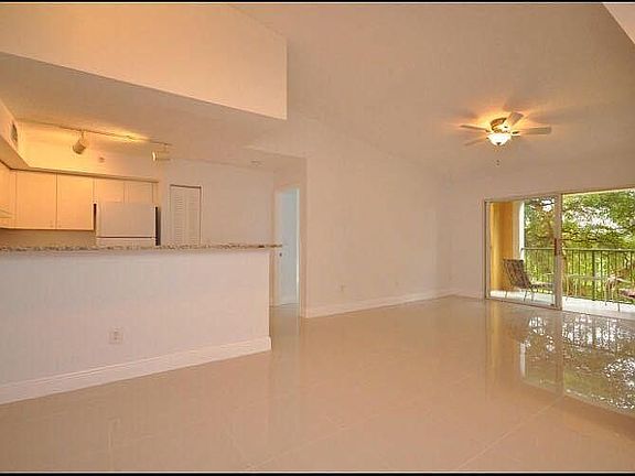 2nd image of 131 Yacht Club Way APT 307