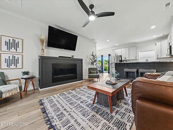 5th image of 426 Fleeta Williams Way