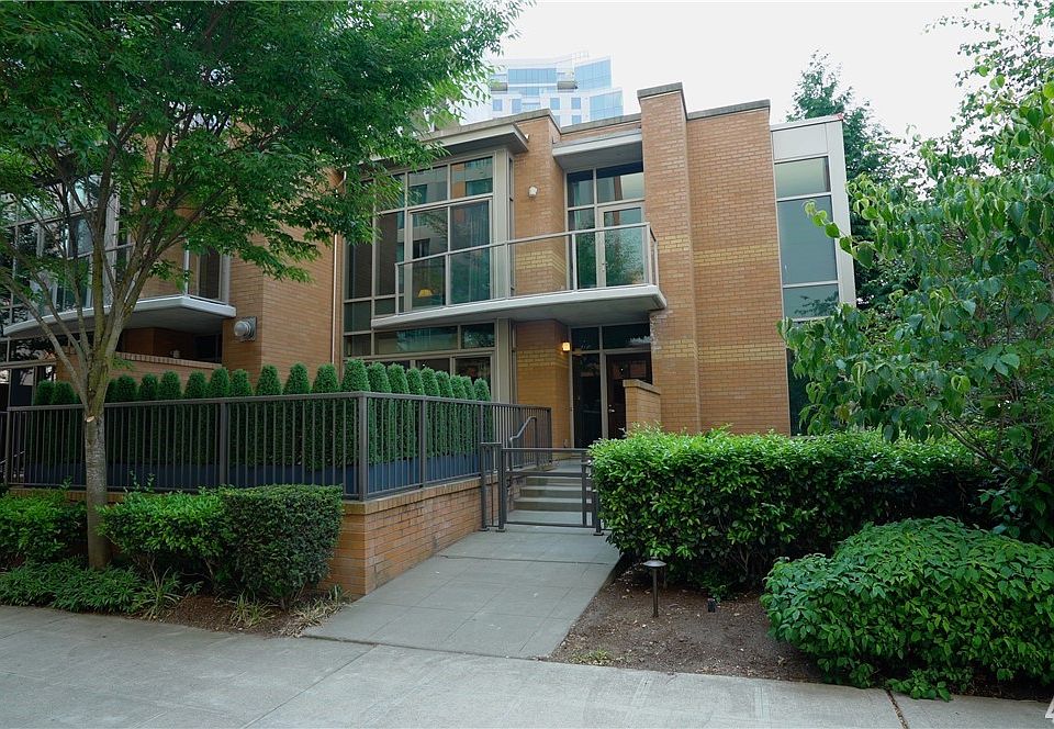 1st image of 10672 NE 9th Pl
