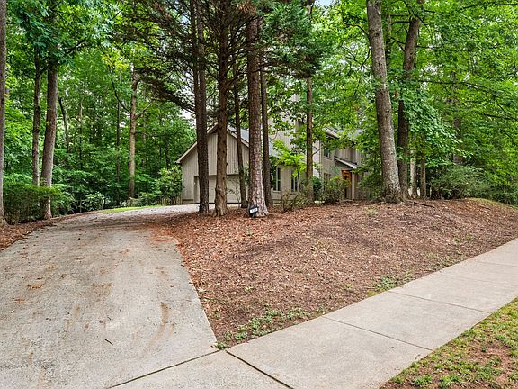 3rd image of 129 Ironwoods Dr