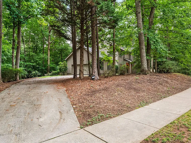 129 Ironwoods Dr — Photo 3