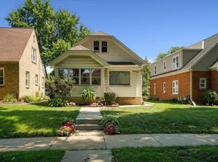 2422 S 79th St, West Allis, WI 53219