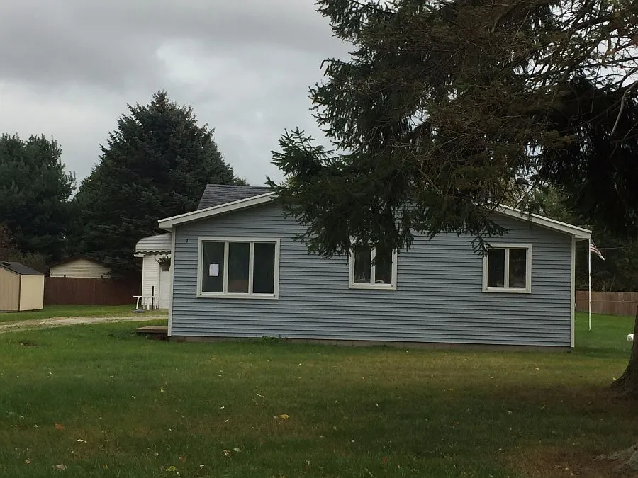 3912 Collins Rd photo 1