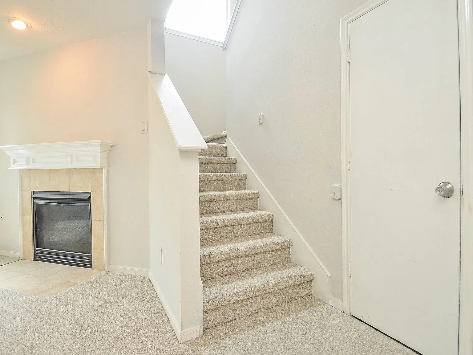 4 bed, 2.5 bath, 1851 sqft, $1,850 — Photo 3