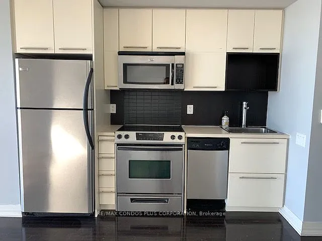 21 Carlton St #3807 — Photo 1