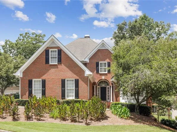 253 Spalding Gates Dr, Atlanta, GA 30328