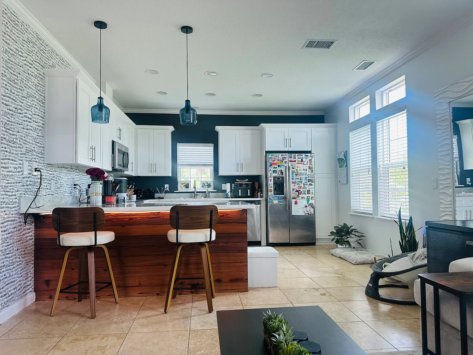 19 Beach Dr — Photo 2