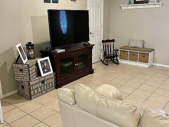 3rd image of 103 Mazarn Estates Dr