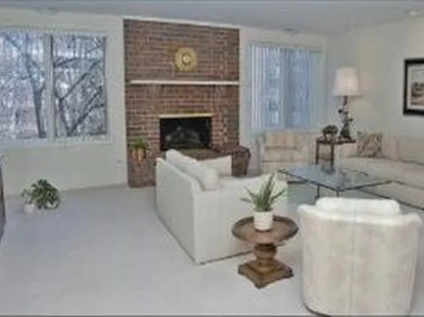 1125 Lake Cook Rd APT 503E, Northbrook, IL 60062