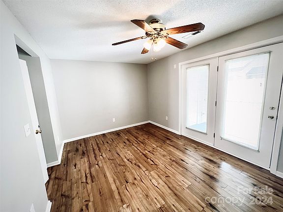 2nd image of 3371 White Oak Ct Unit F-5
