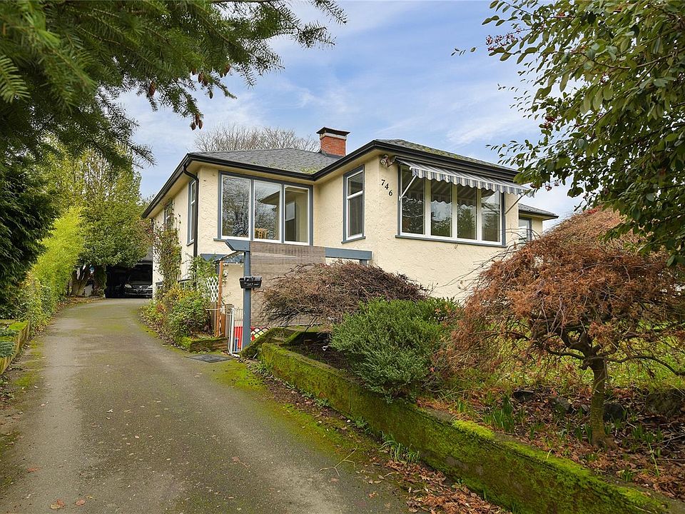 1st image of 746 Gorge Rd W