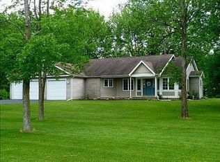 27 Gilmore Rd, Brockport, NY 14420