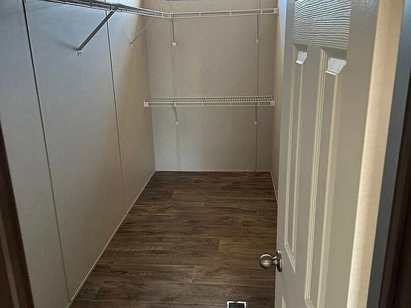 4th image of 372 E Cattail Ln