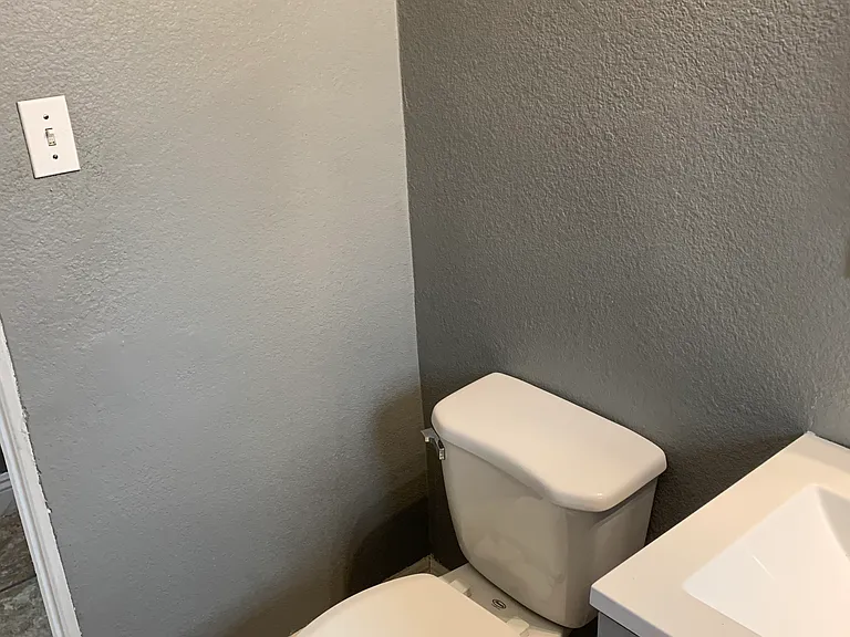 1803 Linden Ave — Photo 12