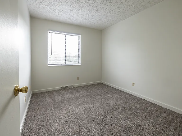 Woodside Terrace Apartments — Photo 45