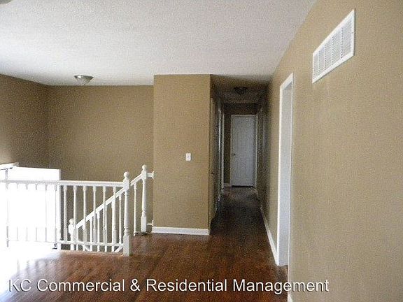 4th image of 5033 Hawthorne Ave
