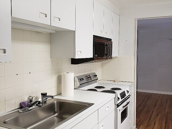 3rd image of 70 Hamlin Sq APT 2