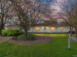 2378 Dawes Ave, Shelby Township, MI 48317