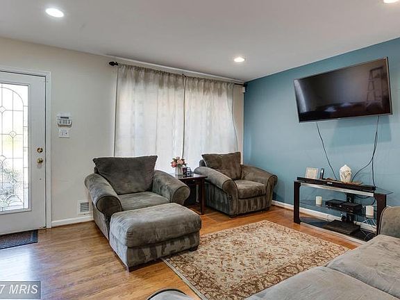 3rd image of 14411 Fontaine Ct