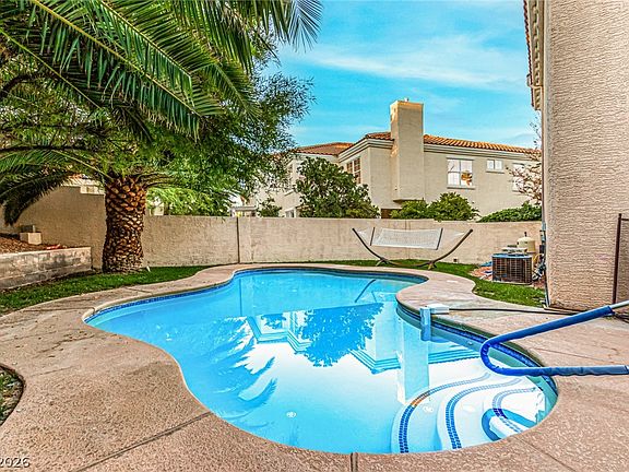 2nd image of 1413 Splendido Dr