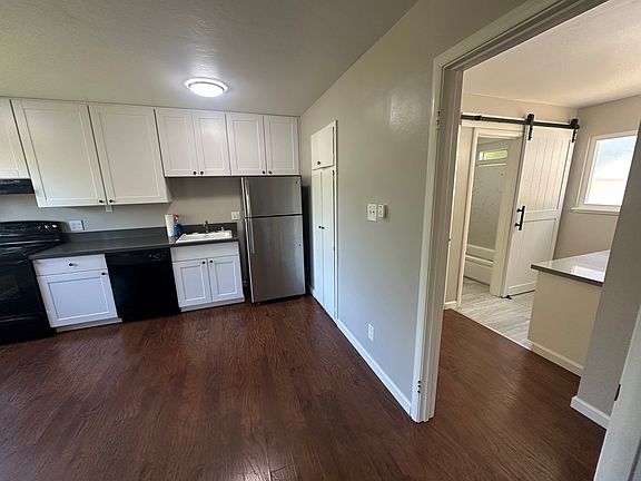 5th image of 2308 T St APT 8