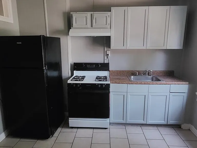 3160 Ravenwood Ave — Photo 5