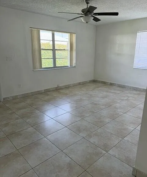 5848 Lincoln St #A — Photo 2
