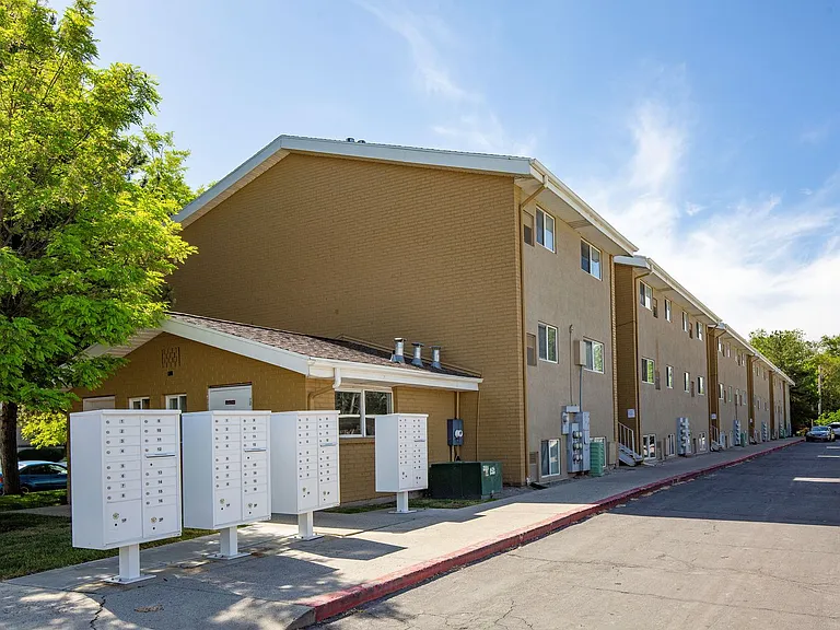 Tortugas Apartments — Photo 12