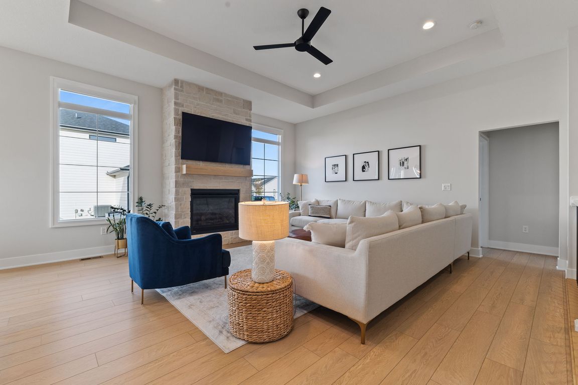 next background image