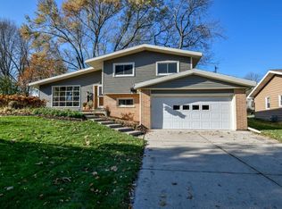 110 Twin Ln, Beaver Dam, WI 53916