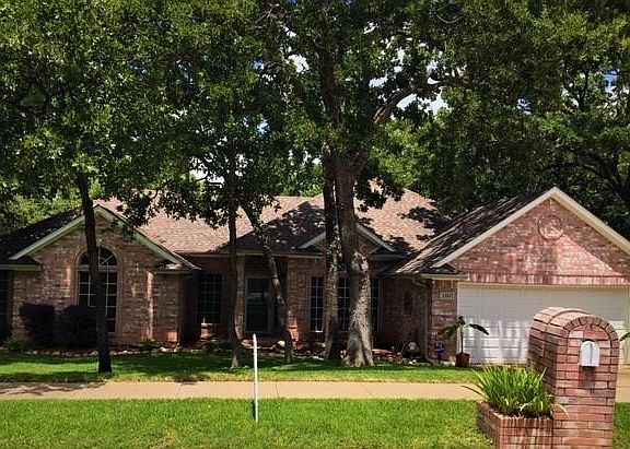 5th image of 5303 Bradley Ln