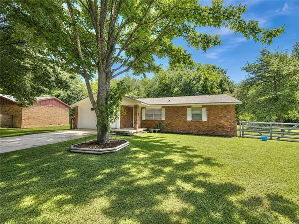 1207 S Prospect Cir, Siloam Springs, AR 72761
