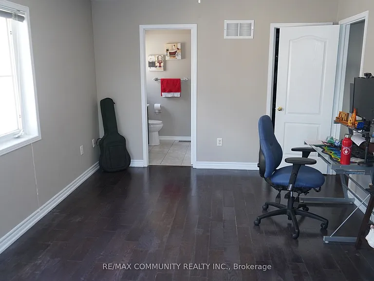151 Gillett Dr — Photo 21