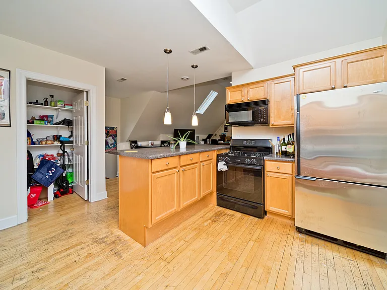 3814 N Marshfield Ave #3 — Photo 9