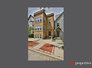 1918 W Roscoe St #3, Chicago, IL 60657