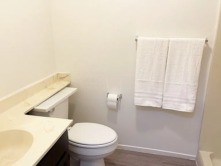 4650 Koval Ln #14D — Photo 11