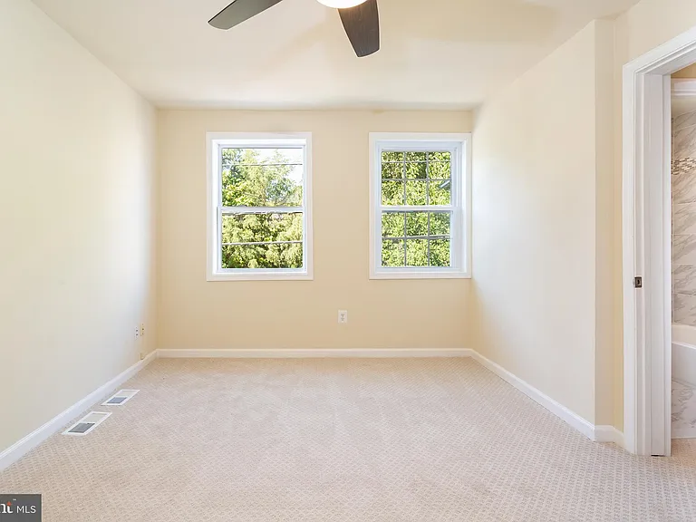 5321 Gay St NE — Photo 28