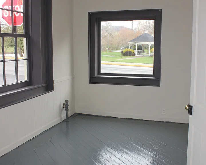 218 S Main St — Photo 11