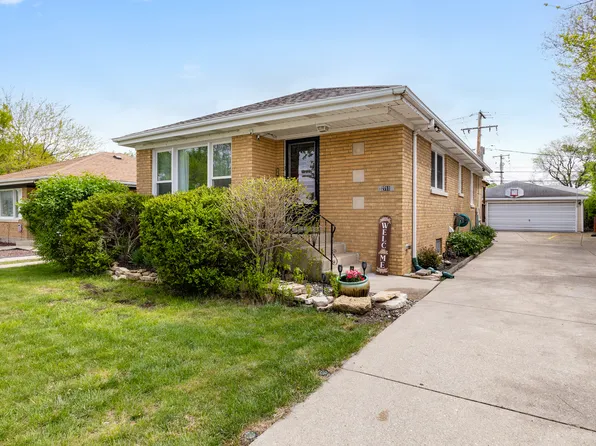2711 Maple Ave, Brookfield, IL 60513