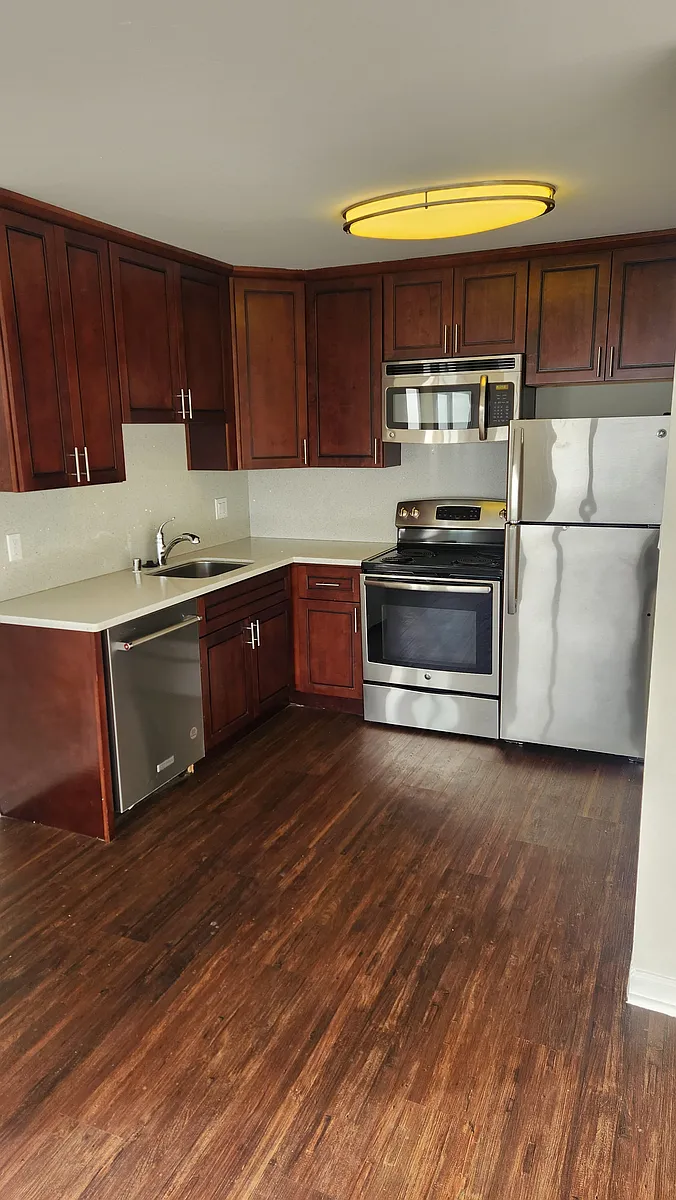 Building Photo - 587 Burnett Ave #6
