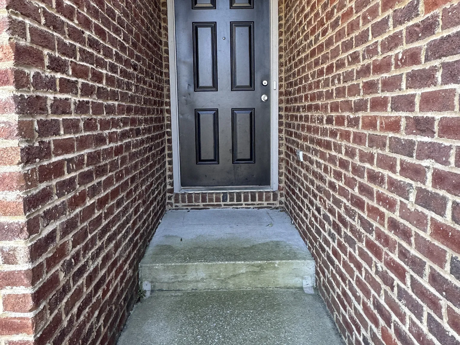 708 Chatham Court - 1 — Photo 3